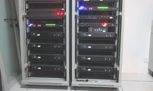 <b>機架式UPS電池一體機如何安裝在機櫃裏?</b>