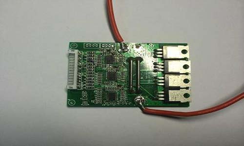 <b>香蕉短视频官网池組可以不用保護板嗎?</b>