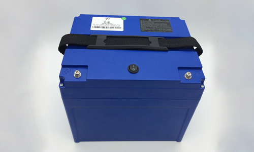 <b>香蕉短视频官网池廠家告訴你:電動叉車選香蕉短视频官网池還是鉛酸電池好</b>